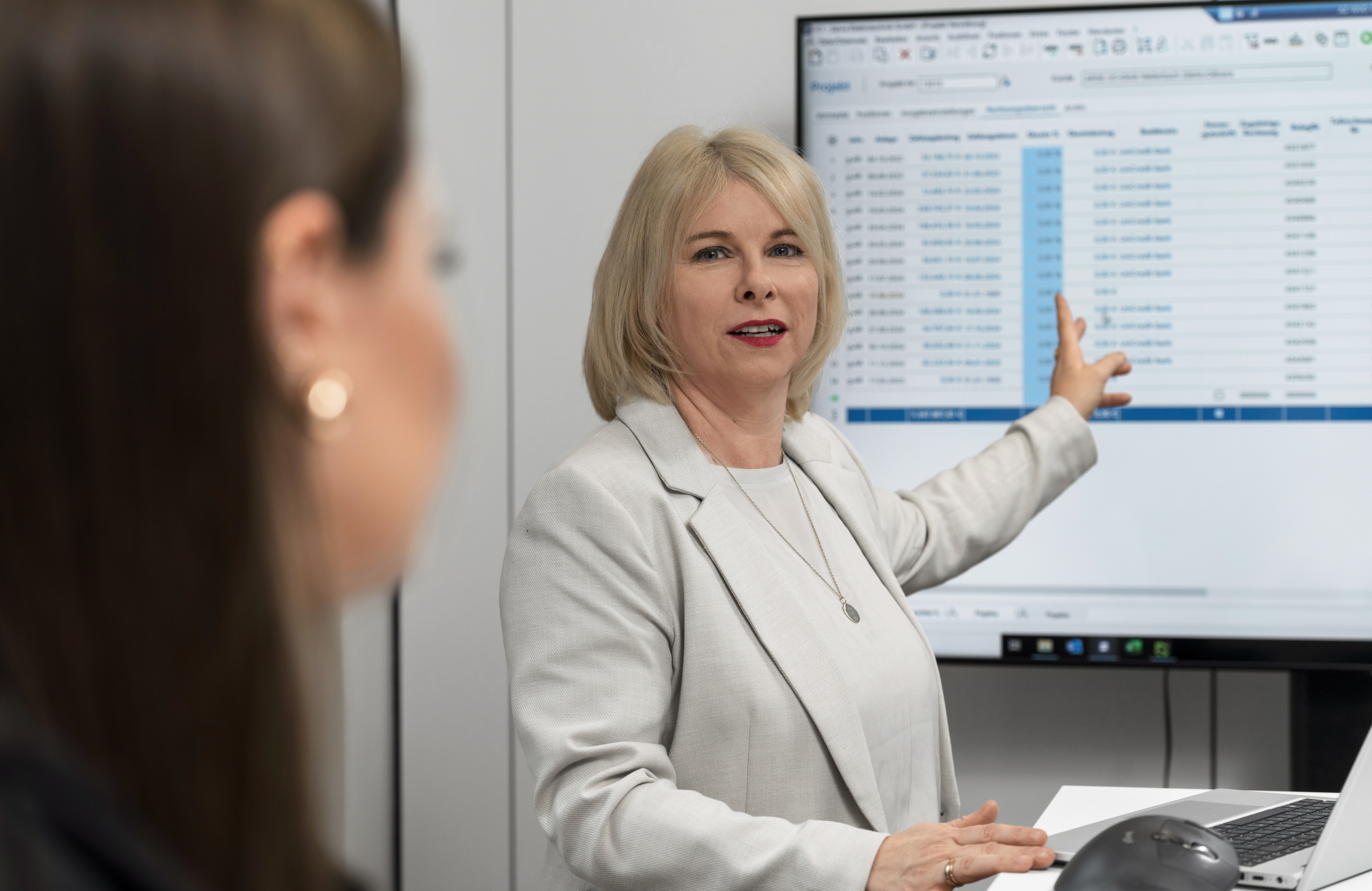 Katja, Leiterin ERP-Systeme